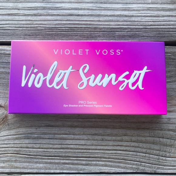 VIOLET VOSS Violet Sunset Eye Shadow & Pressed Pigment Palette - Picture 5 of 9